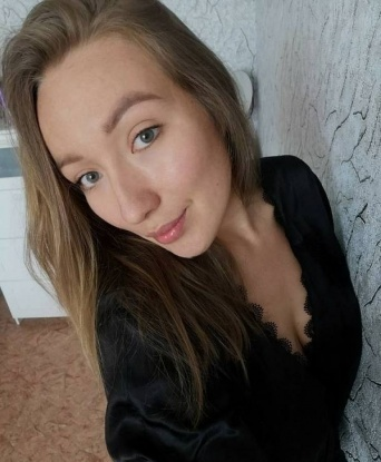 Александра, 27